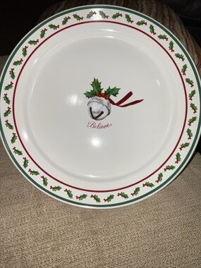 HALLMARK POLAR EXPRESS COLLECTIBLE BELIEVE CHRISTMAS BELL HOLLY LEAF PLATE NWT